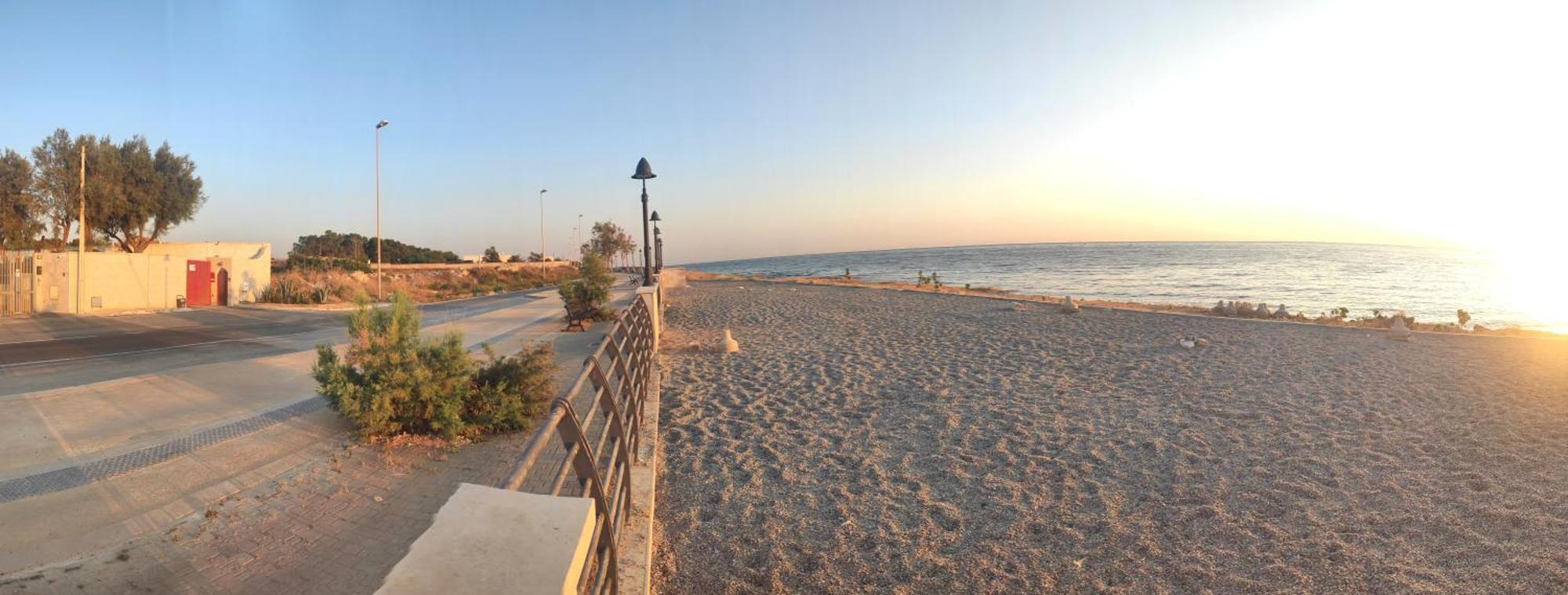 Seagull Apartments - Front And Sea View & Airport Bari Exterior foto